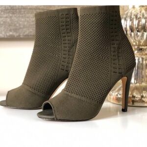 Express Knit Peep Toe Ankle Heel Sock Boots in Olive Green size 7